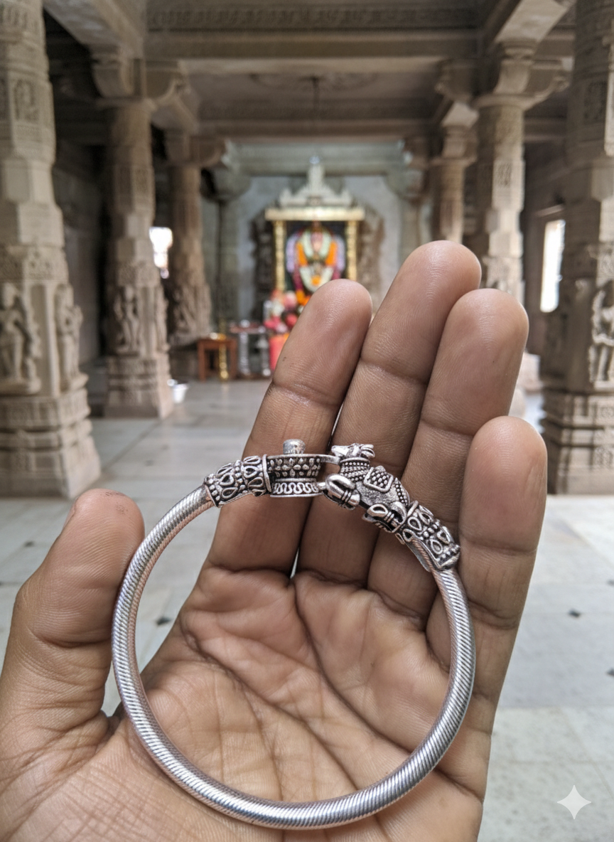 Shivan Nandhi Kappu Adjustable Free Size | Silver Colour Metal Bracelet | Lord Shiva Hand Kappu